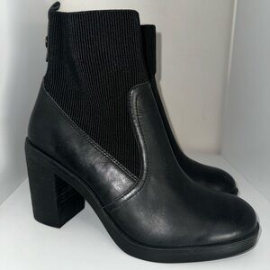 Heel ankle boot